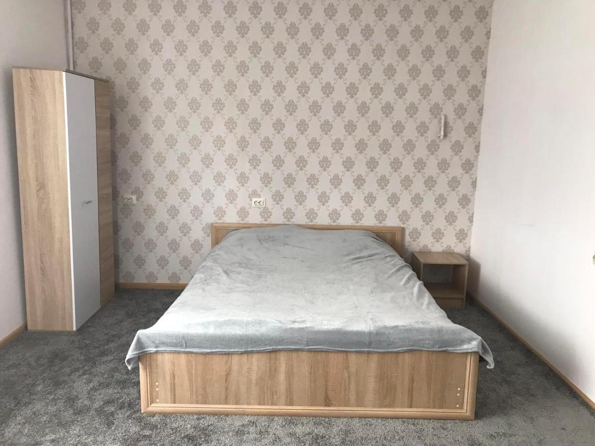 Apartment On Grushevskogo Kalush Dış mekan fotoğraf